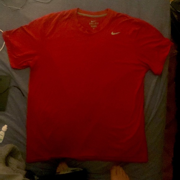 Nike Tee - Picture 1 of 1